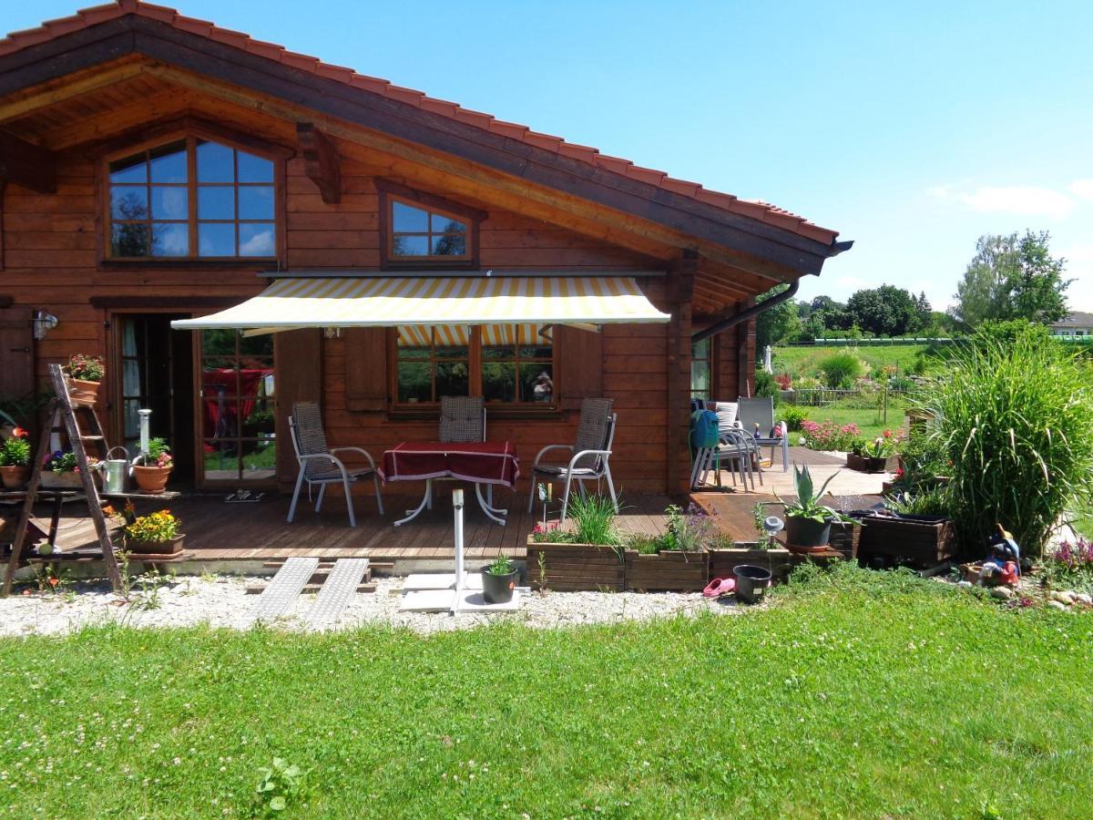 Barrierefreies Zimmer Im Blockhaus Mit Sauna Am See Soyen Экстерьер фото