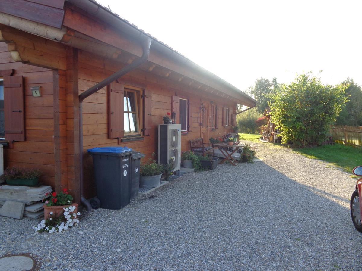 Barrierefreies Zimmer Im Blockhaus Mit Sauna Am See Soyen Экстерьер фото
