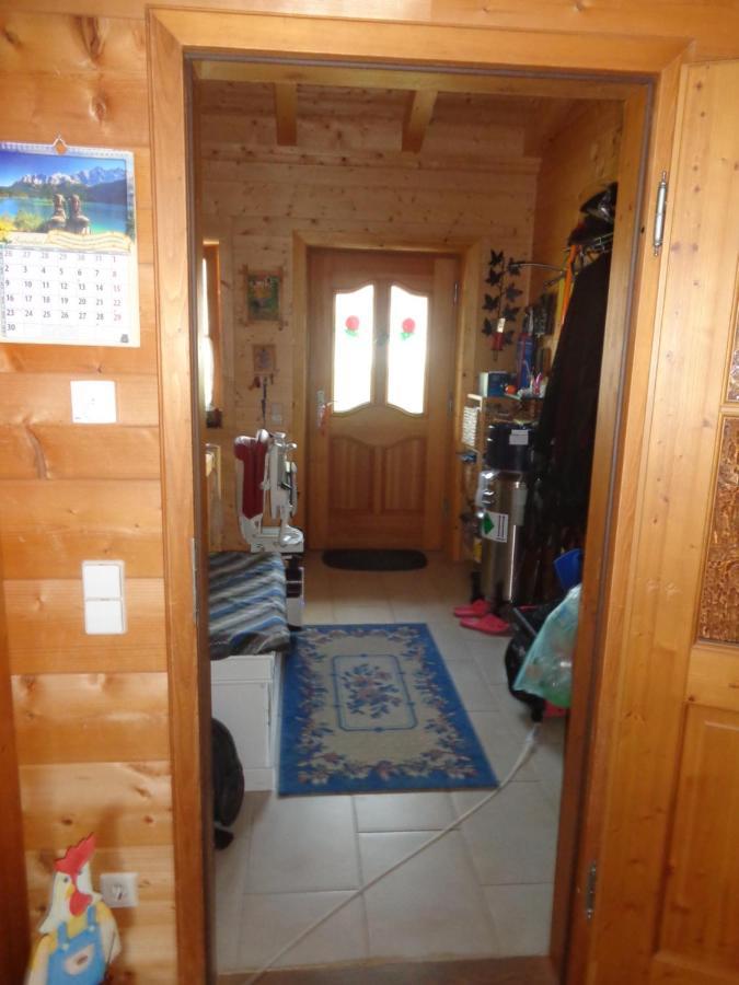 Barrierefreies Zimmer Im Blockhaus Mit Sauna Am See Soyen Экстерьер фото